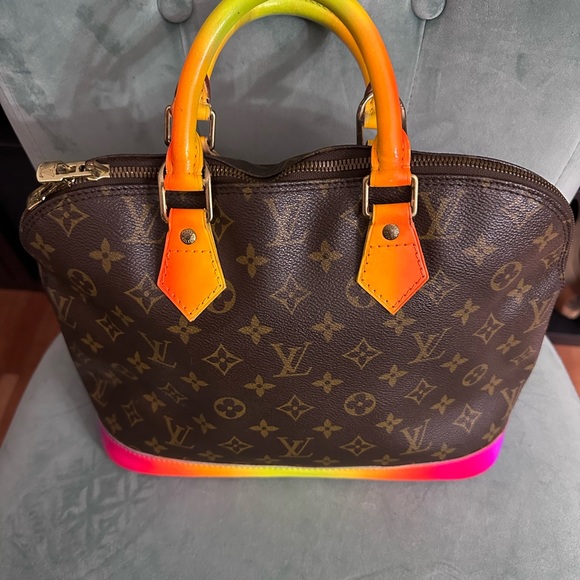 Louis Vuitton custom painted for Coachella - Picture 1 of 1